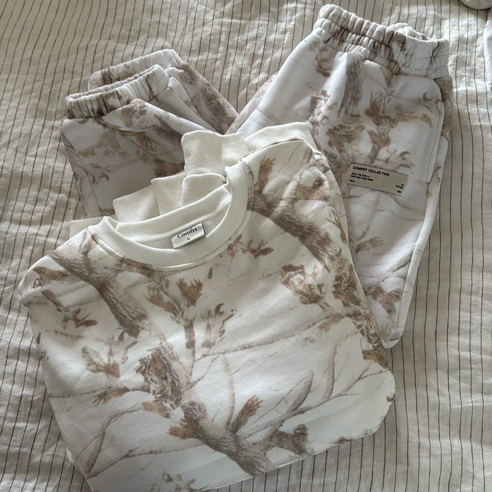 White Oak Comfrt Sweatshirt Sweatpants set NWOT
